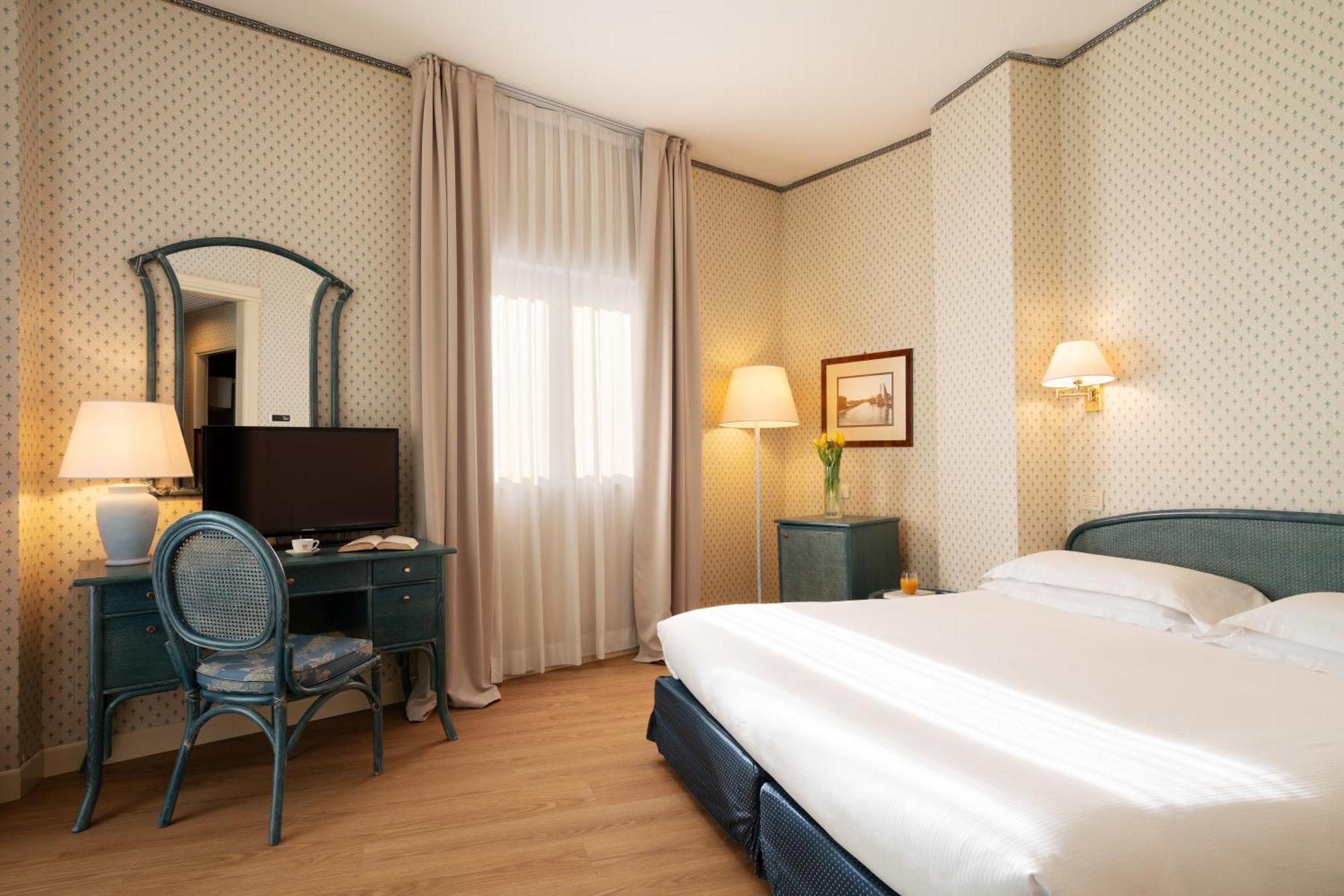 Grand Hotel Astoria Градо Екстер'єр фото