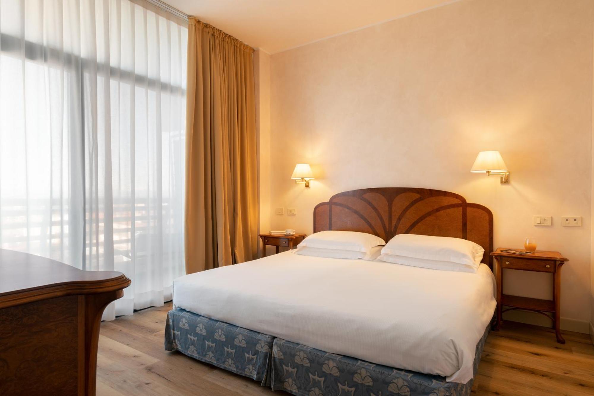 Grand Hotel Astoria Градо Екстер'єр фото